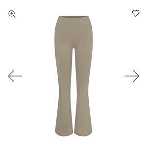 SKIMS NWT Outdoor High Waisted Flare Legging